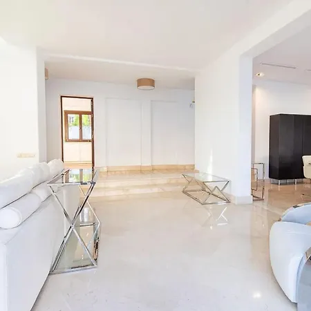 Spacious With Private Pool And Parking In Mykonos Apartamento